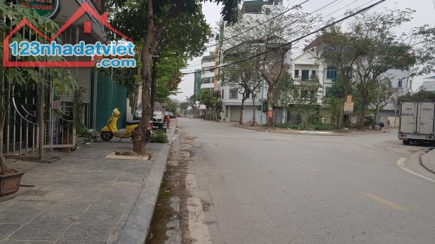 BÁN ĐẤT PHÂN LÔ X6 THẠCH BÀN – 100M² – MT 7m - Ô TÔ TẢI TRÁNH – VỈA HÈ 5M