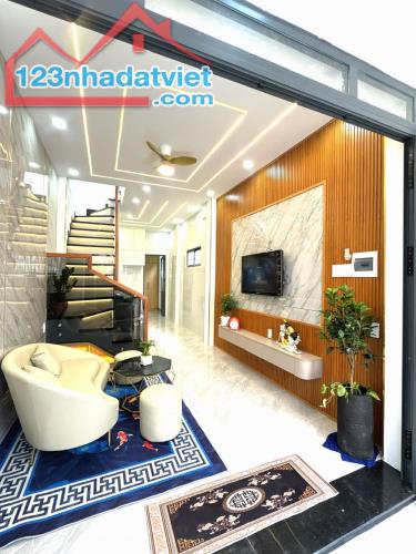 Bán Nhà Căn Góc Ngay Chợ Hạnh Thông Tây - Gò Vấp - 36m²(3,1 x 11,7) 2 tầng - Có Phòng Trệ