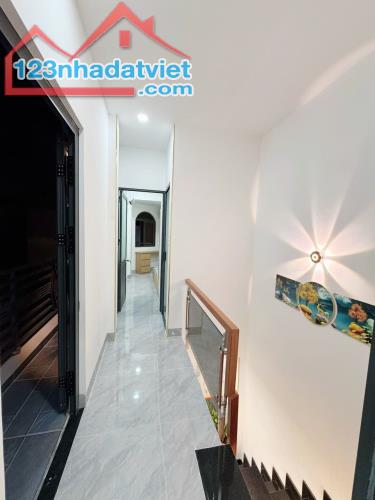 Bán Nhà Căn Góc Ngay Chợ Hạnh Thông Tây - Gò Vấp - 36m²(3,1 x 11,7) 2 tầng - Có Phòng Trệ - 2
