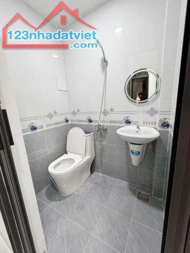 Bán Nhà Căn Góc Ngay Chợ Hạnh Thông Tây - Gò Vấp - 36m²(3,1 x 11,7) 2 tầng - Có Phòng Trệ - 5