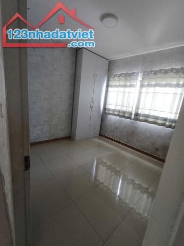 Cho Thuê Căn Hộ Chung Cư The Useful Lạc Long Quân, Tân Bình, 62m2, Chỉ 10tr/ - 3