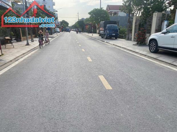 Bán lô đất mặt 178m2 đường Hùng Vương Minh Kha Đồng Thái An Dương giá rẻ - 2