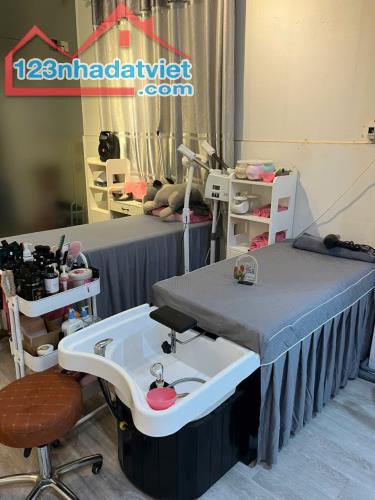 SANG NHƯỢNG LẠI MẶT BẰNG ĐỒ NAIL + MI - GIÁ TỐT - 40M2 - DĨ AN - 3