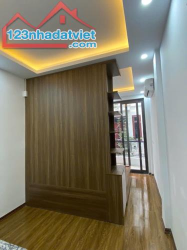 bán nhà Đống Đa 45m Thái Hà, 7 phòng full nội thất, ngõ nông, sổ đỏ vuông đẹp - 1