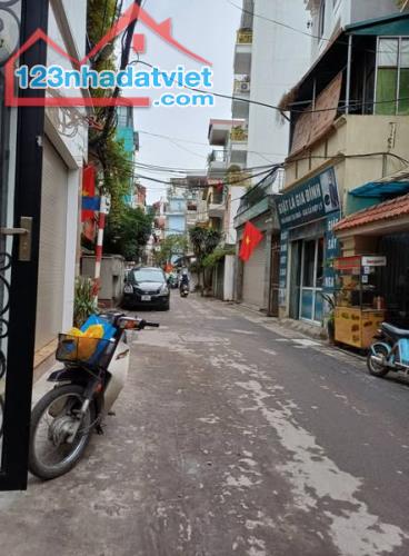 Bán nhà mặt ngõ ô tô phố Lạc Long Quân, Quận Cầu Giấy, nhà dân xây