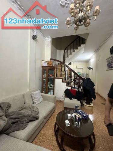 Bán nhà mặt ngõ ô tô phố Lạc Long Quân, Quận Cầu Giấy, nhà dân xây - 2