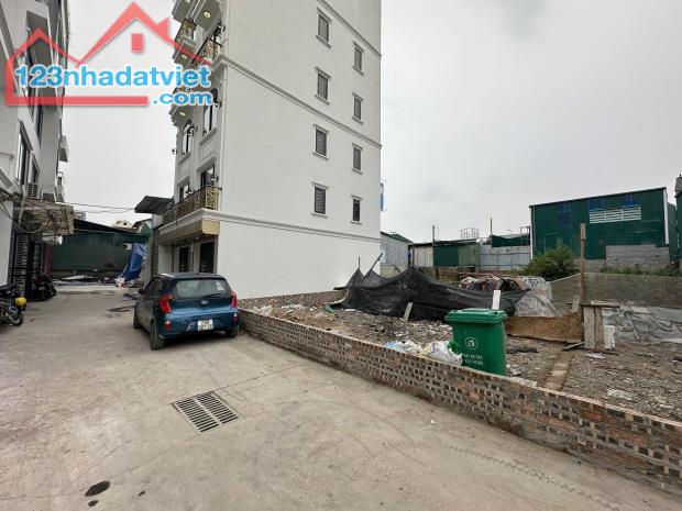 Bán đất trong đê Đông Dư đường oto tránh nhau giá 72tr/m2