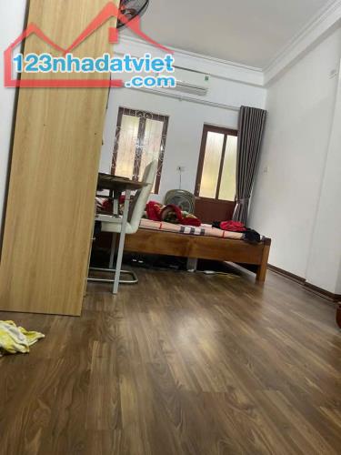 Bán nhà nguyên căn Ngõ Chợ Khâm Thiên, Đống Đa 30m x 4T giá 5.05 tỷ, ngõ 3 gác thông - 2
