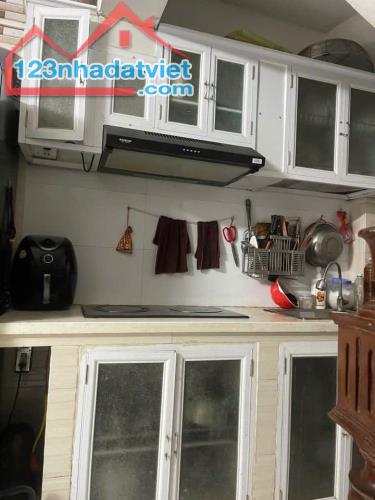 Bán nhà nguyên căn Ngõ Chợ Khâm Thiên, Đống Đa 30m x 4T giá 5.05 tỷ, ngõ 3 gác thông - 3