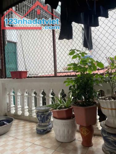 Bán nhà nguyên căn Ngõ Chợ Khâm Thiên, Đống Đa 30m x 4T giá 5.05 tỷ, ngõ 3 gác thông - 5