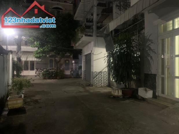 NHÀ HẺM XE HƠI HOÀNG HOA THÁM PHÚ NHUẬN 68M2, NGANG 4.8M, 4TẦNG, 3PN, CHỈ NHỈNH 9 TỶ