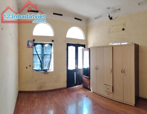 Bán đất tặng nhà 3 tầng 5 ngủ, Trường Chinh 93m2, 16,5 tỷ - 2