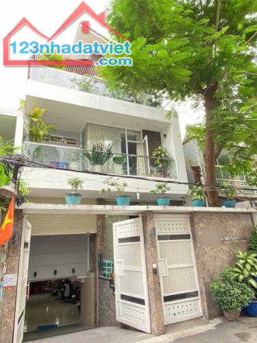 Biệt Thự Đẹp 5 tầng hiện đại Trung tâm Quận 3, 160m(8*20), chỉ 41 tỷ