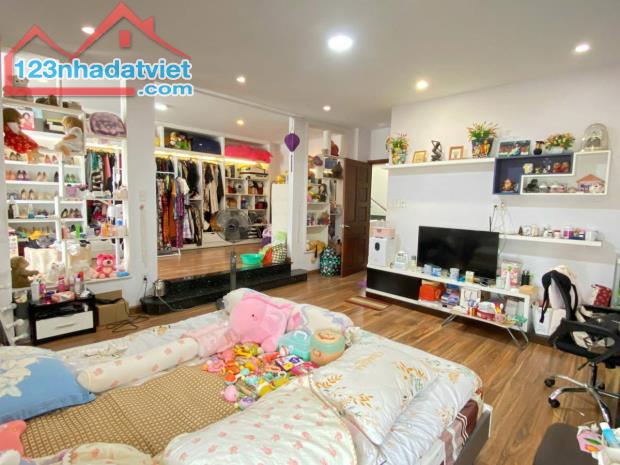 Biệt Thự Đẹp 5 tầng hiện đại Trung tâm Quận 3, 160m(8*20), chỉ 41 tỷ - 4