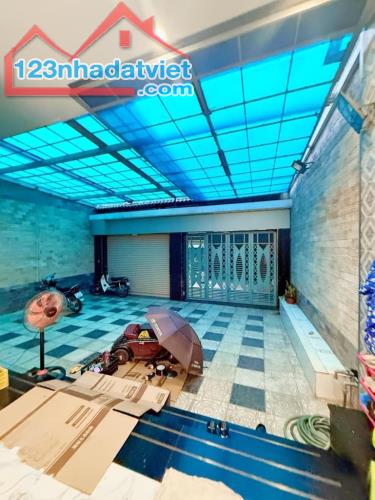 SIÊU PHẨM NGANG LỚN 8M - MẶT TIỀN ĐƯỜNG 9A BHHA - XE HƠI NGỦ TRONG NHÀ - 3 TẦNG 160m2 CHỈ - 1