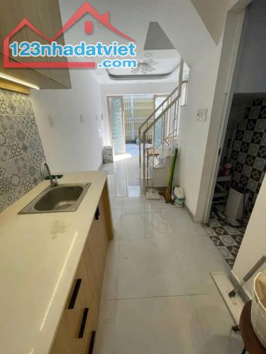 Bán gấp nhà Lý Chính Thắng P.Võ Thị Sáu Quận 3 52m2 chỉ 3tỷ090 - 1