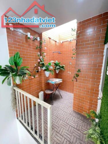 Bán gấp nhà Lý Chính Thắng P.Võ Thị Sáu Quận 3 52m2 chỉ 3tỷ090 - 2