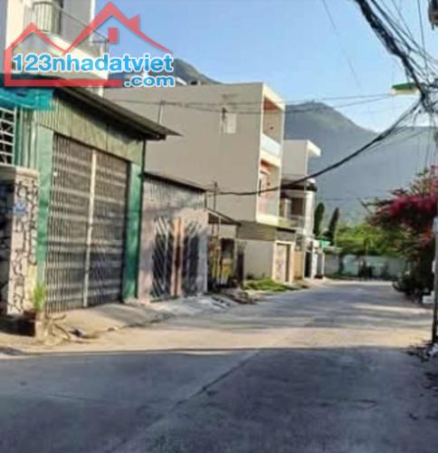 BÁN Nhà-DT80M2-ngang 5m(5x16m)-MTKD Nguyễn Chích-Vĩnh Hoà-Nha Trang-chỉ 3ty5  ngộp - 1
