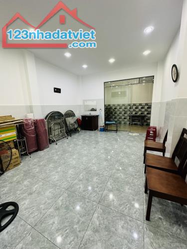 1/ ĐƯỜNG 7M THÔNG LẠC LONG QUÂN - P9 - TÂN BÌNH - 90M2 - 5 TẦNG