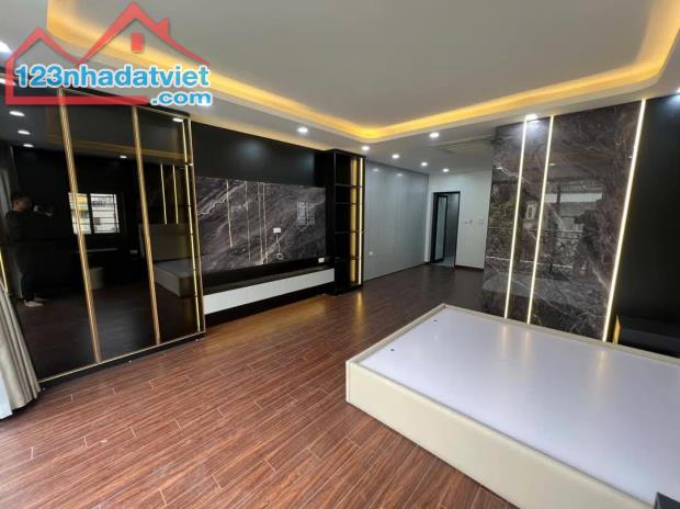 Bán nhà 7 tầng thang máy, ô tô vào nhà, hơn 12 tỷ tại Nguyễn Đổng Chi, Nam Từ Liêm - 2
