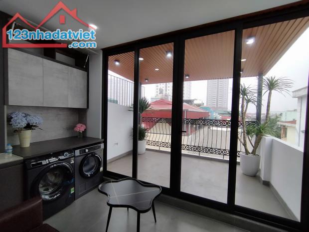 Bán Nhà Quang Trung 5 Tầng 41m, 6PN - Gara ô tô - Thang Máy. Giá 11.4 Tỷ. LH: Hoàng Trung - 5