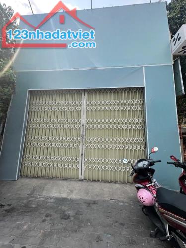 Nhà Mặt Tiền kinh doanh (113.6m2) đường Phạm Hùng P9Q8
