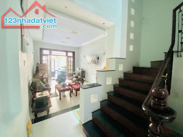 Bán nhà 4 tầng đường số P. Tân Phong, Q7 – DT 73m2 – Đường 14m – Giá chỉ 13,8 tỷ - 2