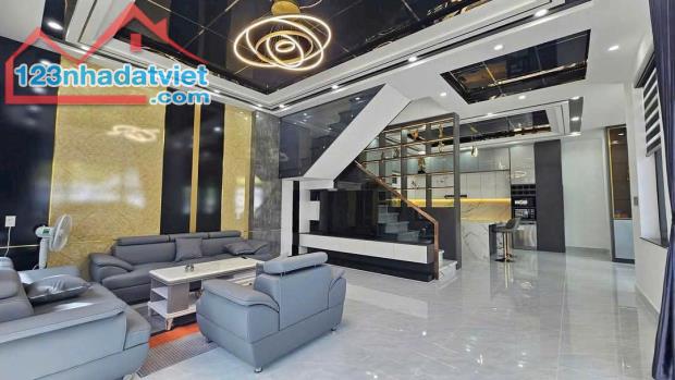 CHÍNH CHỦ BÁN NHANH CĂN NHÀ đường Trịnh Như Khuê, Xã Bình Chánh  để cho con đi Du học - 1