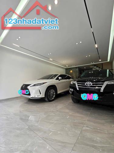 Bán Nhà Phố Trạm Long Biên 80m2 MT5m 8T Full Nội Thất, Kinh Doanh 18.9 Tỷ