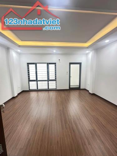Nhà riêng phố Khương Đình 45m, 6T tháng máy giá 9.5 tỷ - 1