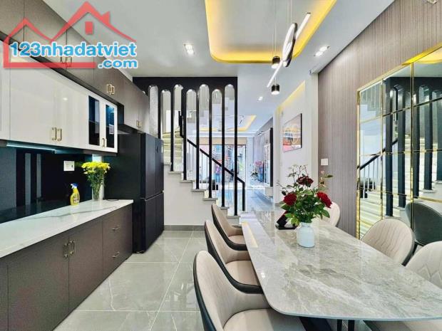 **Bán nhà phường 13, Tân Bình, Hẻm Lê Văn Huân; 5x12 - ngay ga T3
