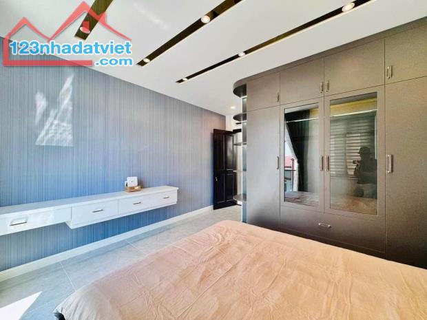 **Bán nhà phường 13, Tân Bình, Hẻm Lê Văn Huân; 5x12 - ngay ga T3 - 3