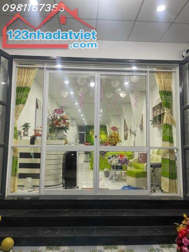 "Cho thuê nhà nguyên căn mặt tiền kinh doanh đường Lã Xuân Oai, Phường Long Trường (Khu