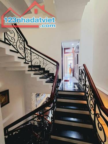MĂT TIỀN KINH DOANH BUÔN BÁN SẦM UẤT - NGANG 7m5 - NỞ HẬU TÀI LỘC- VỊ TRÍ HIẾM - 86M2 - - 2