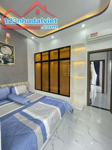 NHÀ MỚI TINH CÓ 2T 3PN - 4x16 - CÓ SÂN VƯỜN MINI - TẶNG FULL NỘI THẤT - NHỈNH 4 TỶ - 3