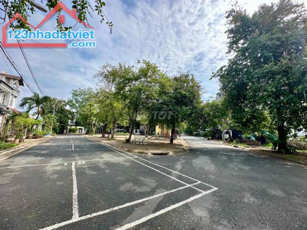 Đất Vàng đối diện công viên 5x23 ,115m2 KDC Tân Tiến , Kênh Tham Lương giá 6.1 tỷ