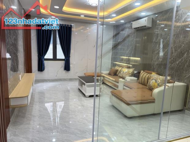 Bán Gấp Nhà 5 Tầng Khu VIP, Tân Chánh Hiệp Quận 12. Full Nội Thất Mới, Chỉ hơn 6 tỷ!