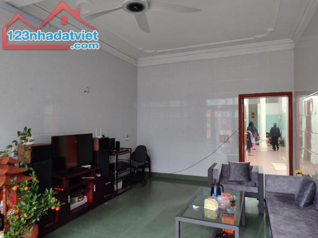 Cần bán nhà mặt đường 121m2, ngay vòng xuyến ngã 6 Quán Trữ, Kiến An, Hải Phòng. - 1