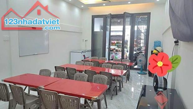 Bán nhà đường số 1 P.Tân Phú ,Quận 7, dt 4x20m, trệt, lửng đẹp