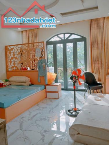 Mặt tiền Quận 6, Nhà biêt thự phố 4 tầng, Dt115m2 (5x23), giáp q.11.kinh doanh đỉnh. - 2