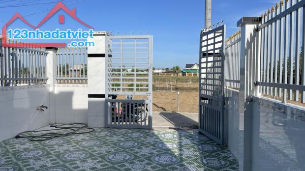1,1 tỷ nhà tại TP Gò Công, Tiền Giang cách HL97 chỉ 50m.