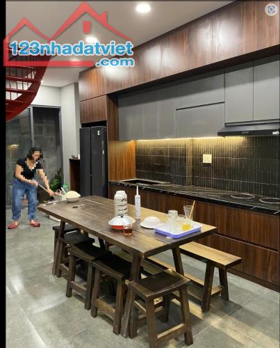 BÁN NHÀ 3 TẦNG SIÊU VIP – ĐƯỜNG BƯNG ÔNG THOÀN, P. PHÚ HỮU, TP. THỦ ĐỨC - 1