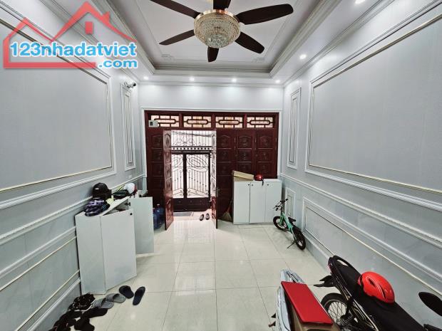 Bán Nhà Nguyễn Văn Trỗi Hà Đông 55m2 5 Tầng Mặt Tiền 4.3m Giá Siêu Mềm 10.7T - 3