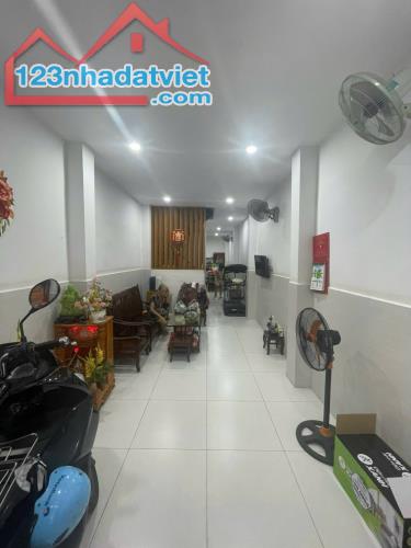 Hạ 500Tr, cần bán gấp nhà mới 3 tầng,hẻm xe hơi Phan Sào Nam,tặng nội thất chỉ 6.2 tỷ, TL