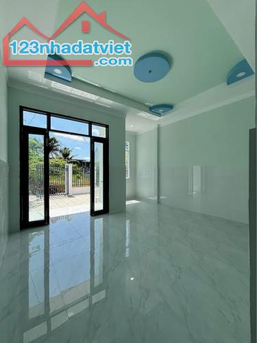 Nhà thành phố Bến Tre, 114m, thổ cư 100%, 2PN, 2WC đường 3m