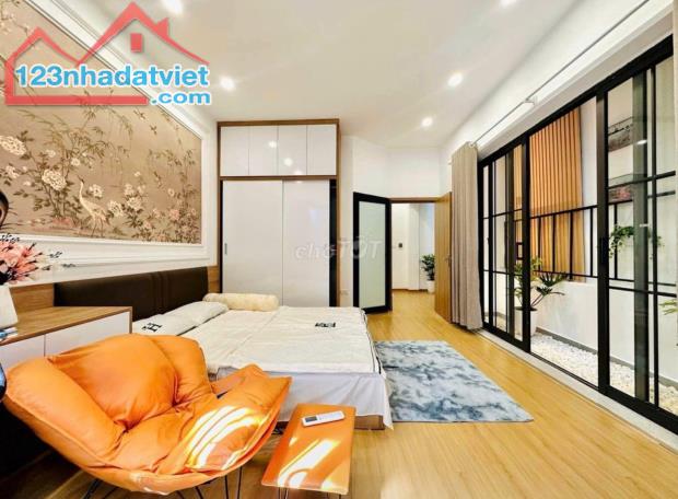 CCMN Quan Hoa 220m2- nội thất đầy đủ- 36,8 tỷ - 1