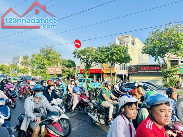 Mặt tiền Quận 6, Nhà phố 4 tầng, Dt100m2 (5x20), giáp q.11, khu VIP kinh doanh đỉnh. - 3