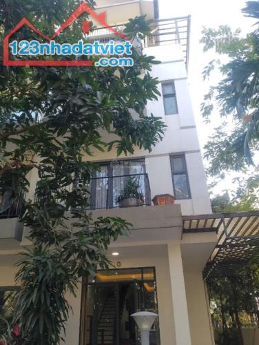 Bán BT tại Vinhomes Thăng Long, 27 tỷ, 154m2, 4 tầng, phong cách tân cổ điển hiện đại - 2