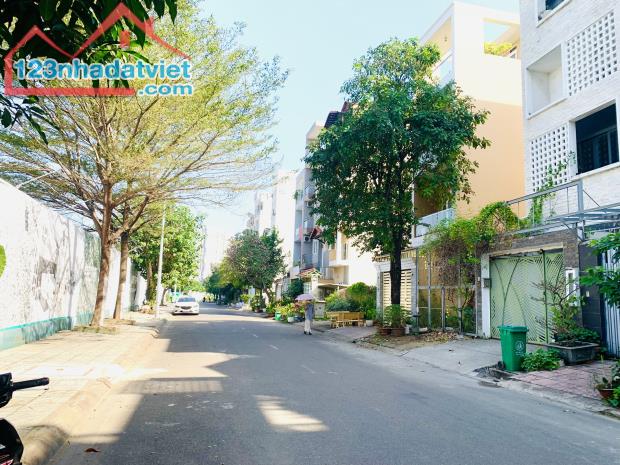 Chỉ 15 Tỷ-Bán Nhà 1 Trệt 2 Lầu Sân Thượng DT:80m2(4mx20m) Đường Số 1,An Phú,Quận 2 - 3