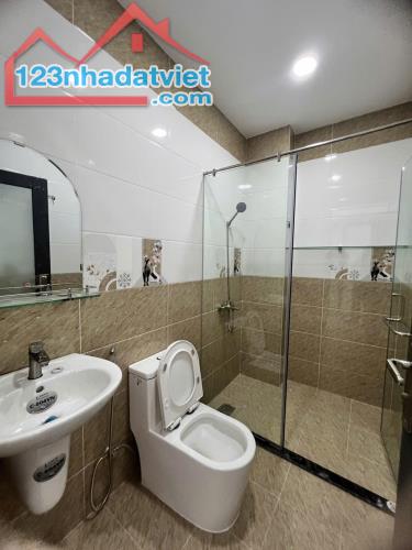 NHÀ MẶT TIỀN BÌNH TÂN_NGANG 4M DÀI 22M_CÒN THƯƠNG LƯỢNG - 4